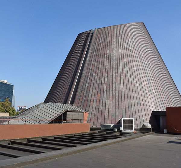 Proyecto de impermeabilización en techumbre y terrazas del Planetario USACH.