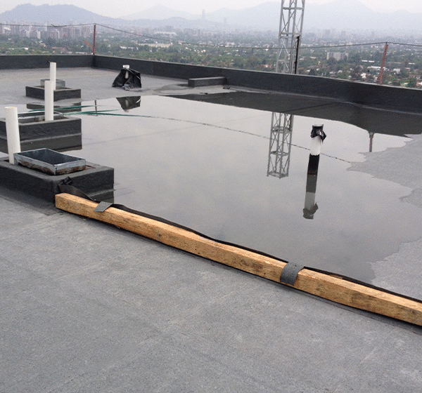 Prueba de estanqueidad en cubierta plana impermeabilizada